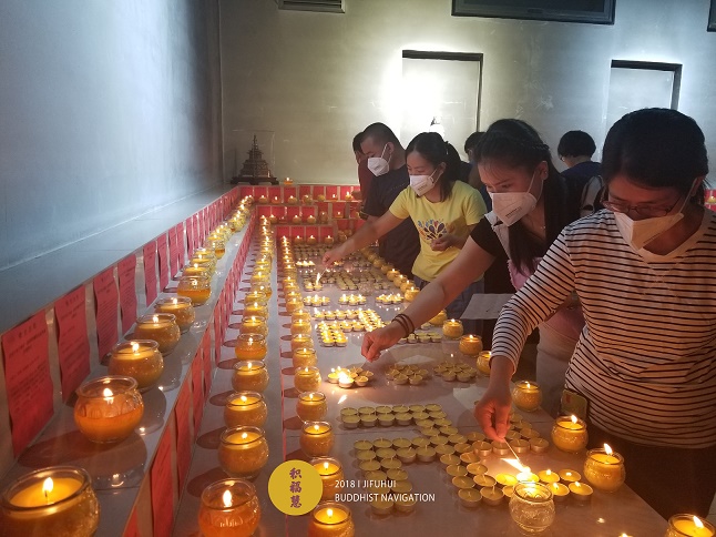 文殊菩萨成道日积福慧供灯供水共修已圆满