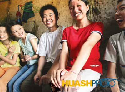 学生义演募捐救乡村教师续：各届捐款奉献爱心