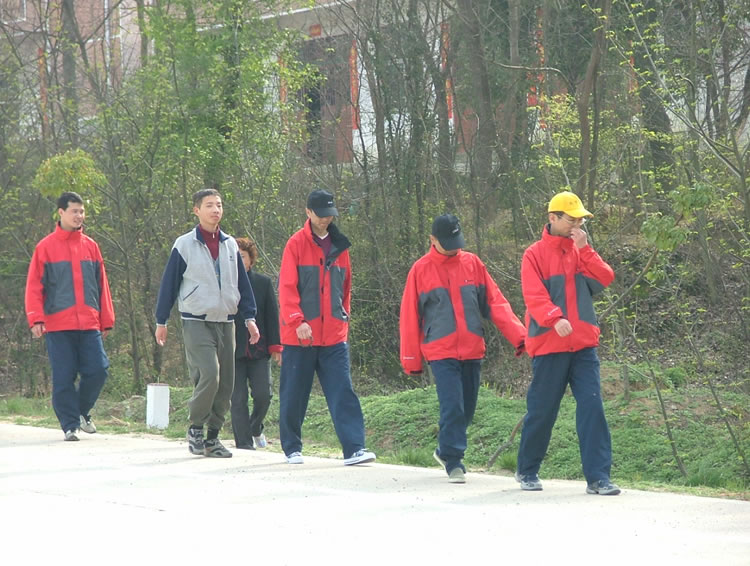 休息好了继续行脚