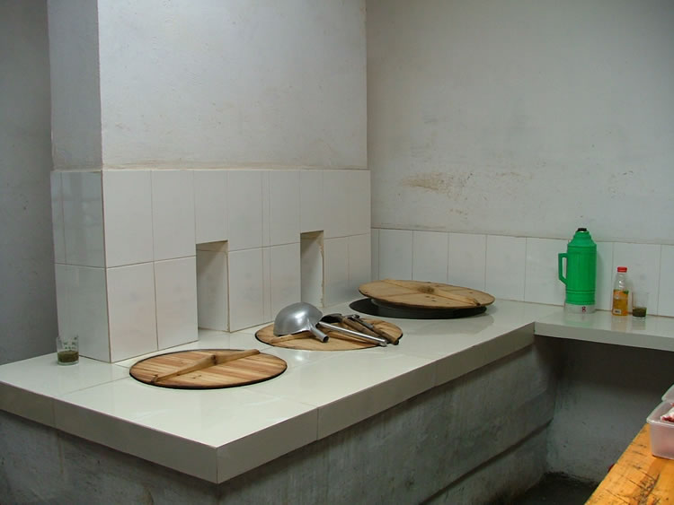 餐厅的农家土灶