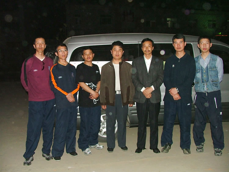 餐厅老板，免费为我们提供晚餐