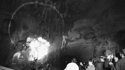 阿庐古洞昨日再现神奇佛光记者目击全过程形成原因尚待破解