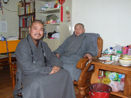 护国道安寺住持宽严法师一行参观杭州宁波各寺院