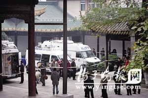 南京七宝鎏金阿育王塔出函(组图)