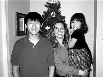 华裔养子越洋寻亲的曲折路径