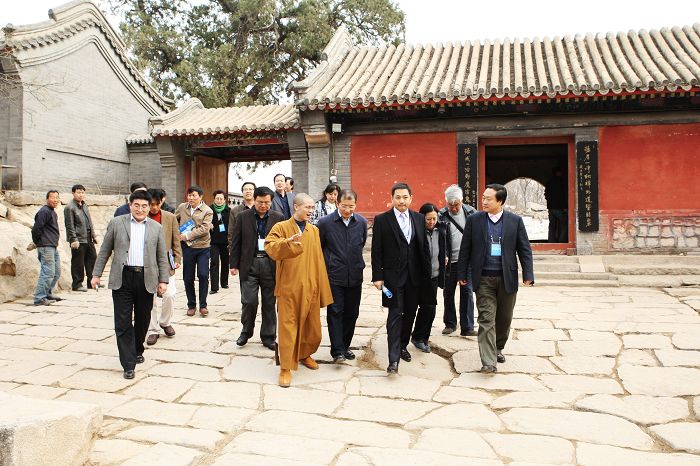 民主党派干部进修班学员来访龙泉寺