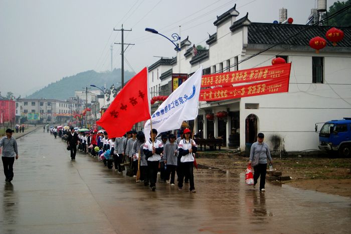 仁爱孝德学生“纪念赵朴老逝世10周年”活动纪实 仁爱孝德学生“纪念赵朴老逝世10周年”活动纪实