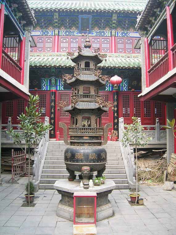二龙山宝珠寺图片