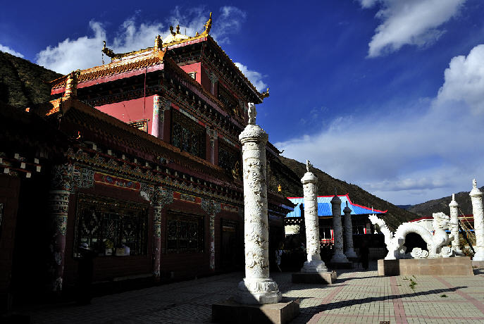 新龙县则热寺甘孜州四川寺院