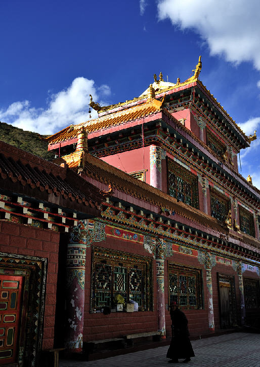 新龙县则热寺甘孜州四川寺院