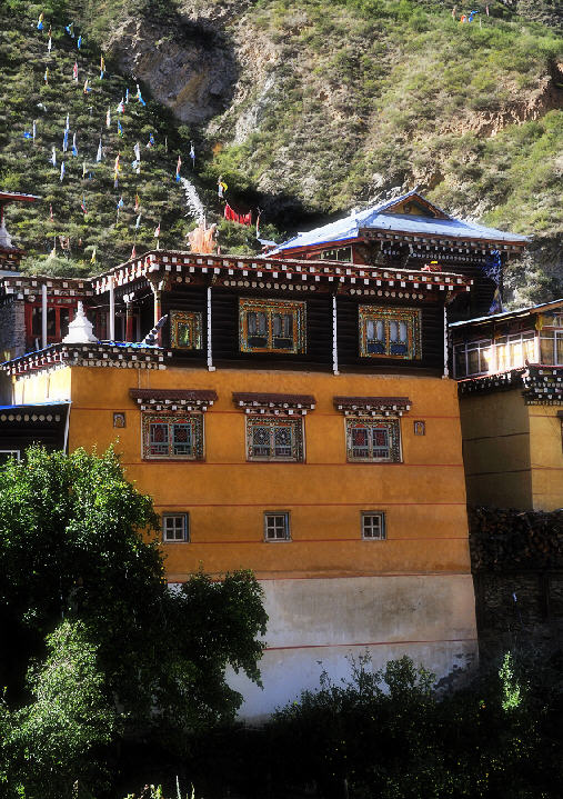 新龙县则热寺甘孜州四川寺院