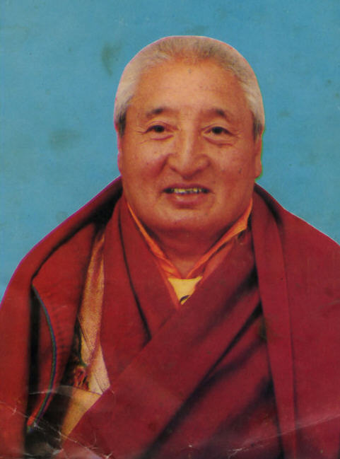 阿拥活佛是大成就者才翁吉梅大师的十三位弟子之一,是益西寺的主持人