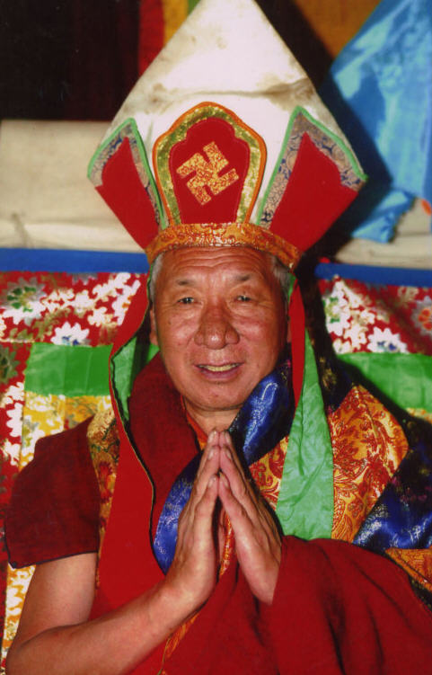 新龙益西寺甘孜州四川寺院