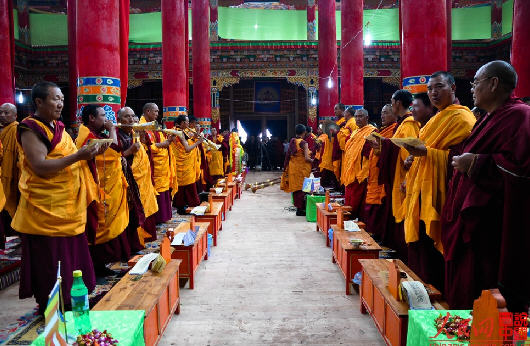 新龙县措卡寺甘孜州四川寺院