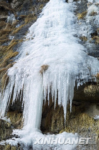邢台云梦山出现冰瀑美景[组图]