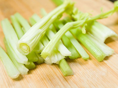 详解芹菜的多种药用功效