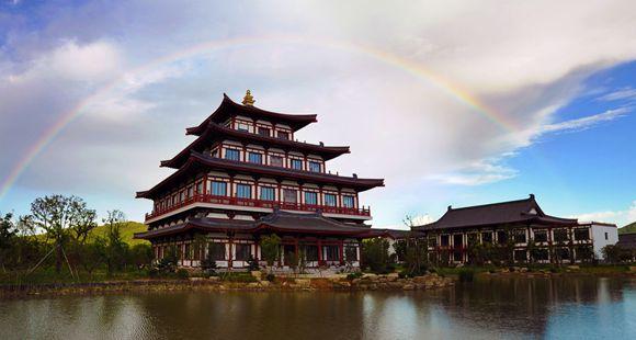 怎样才能到佛学院上学?都有哪些课程?